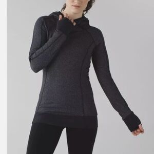 Lululemon Think Fast Pullover Hoodie in Heathered Herringbone Size 2 Dark Gray
